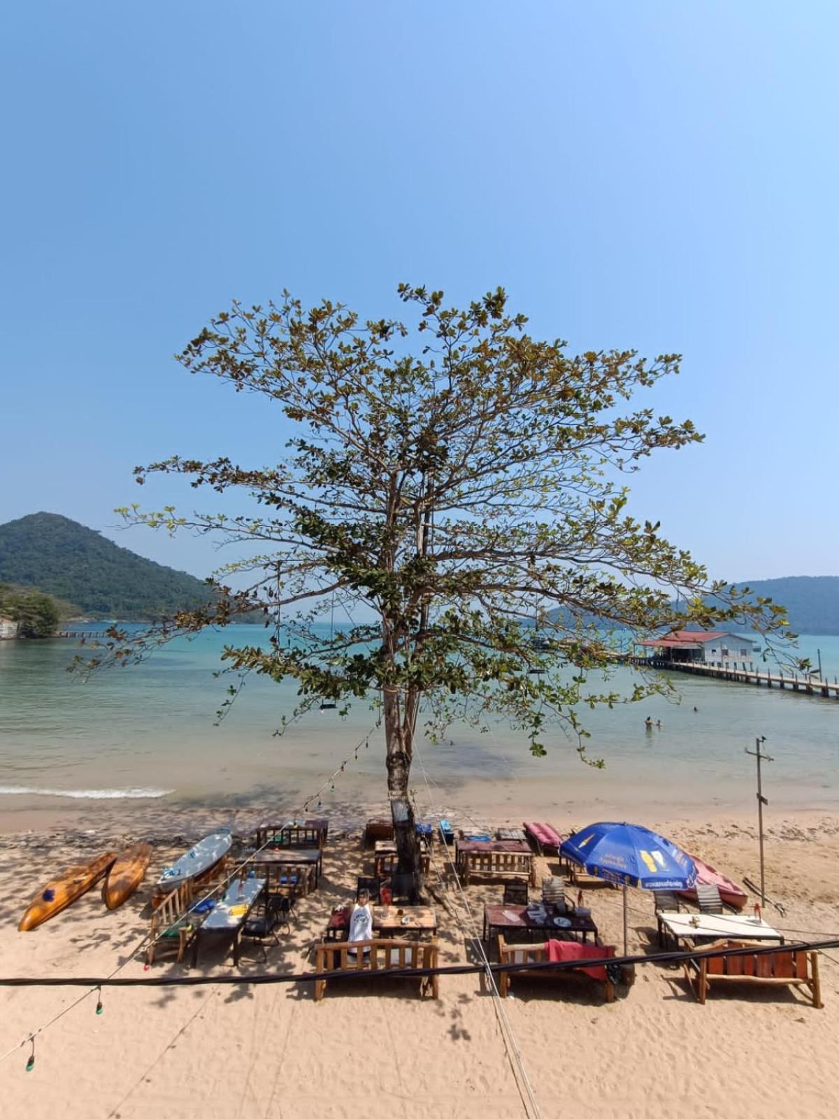 Golden Snake Guesthouse Beach Ронгсанлем Экстерьер фото